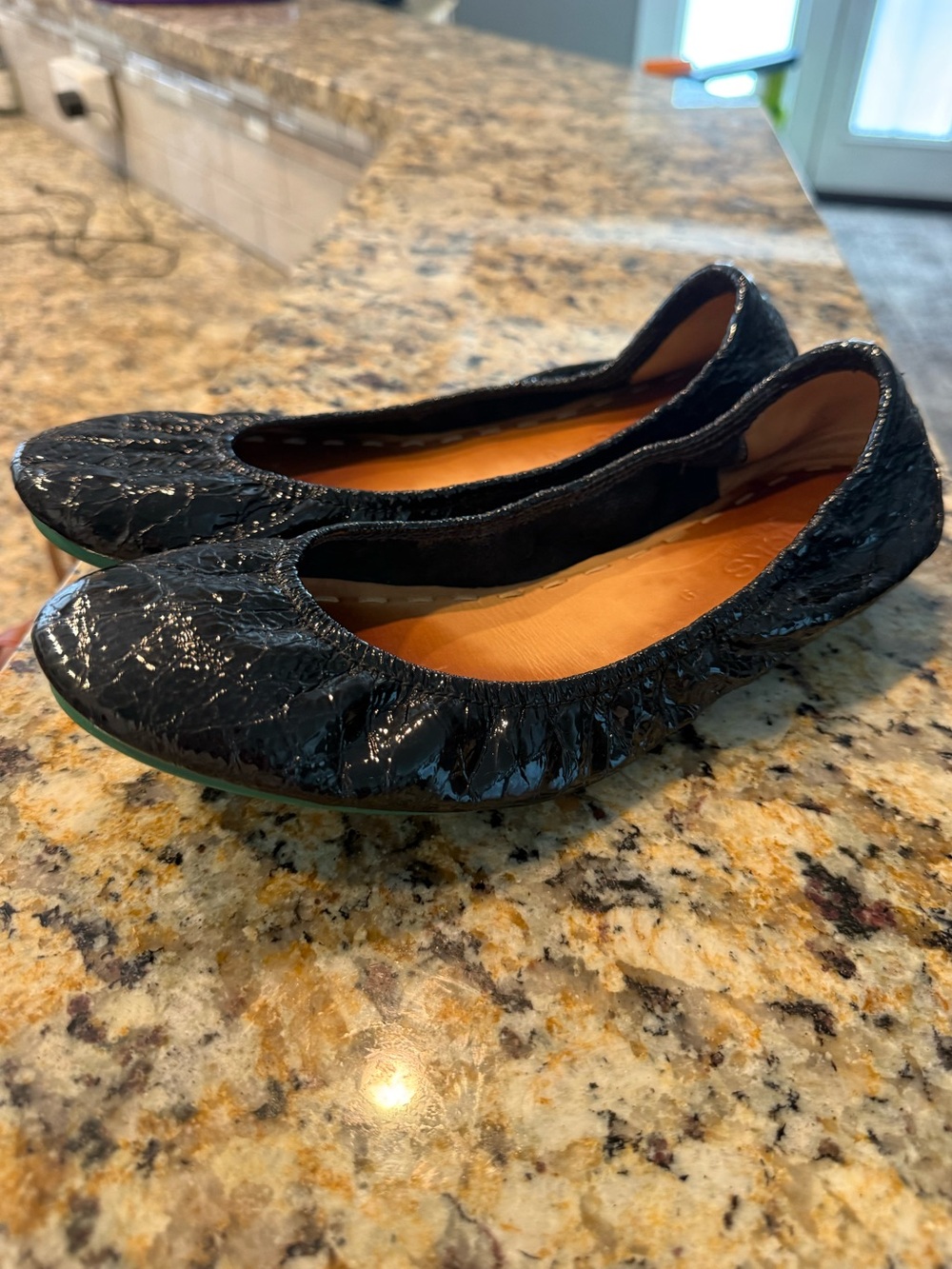 Tieks Obsidian Black Patent Leather Size 9 - Picture 3 of 5